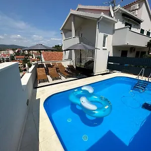  Apartament Milena-with A Pool Chorwacja